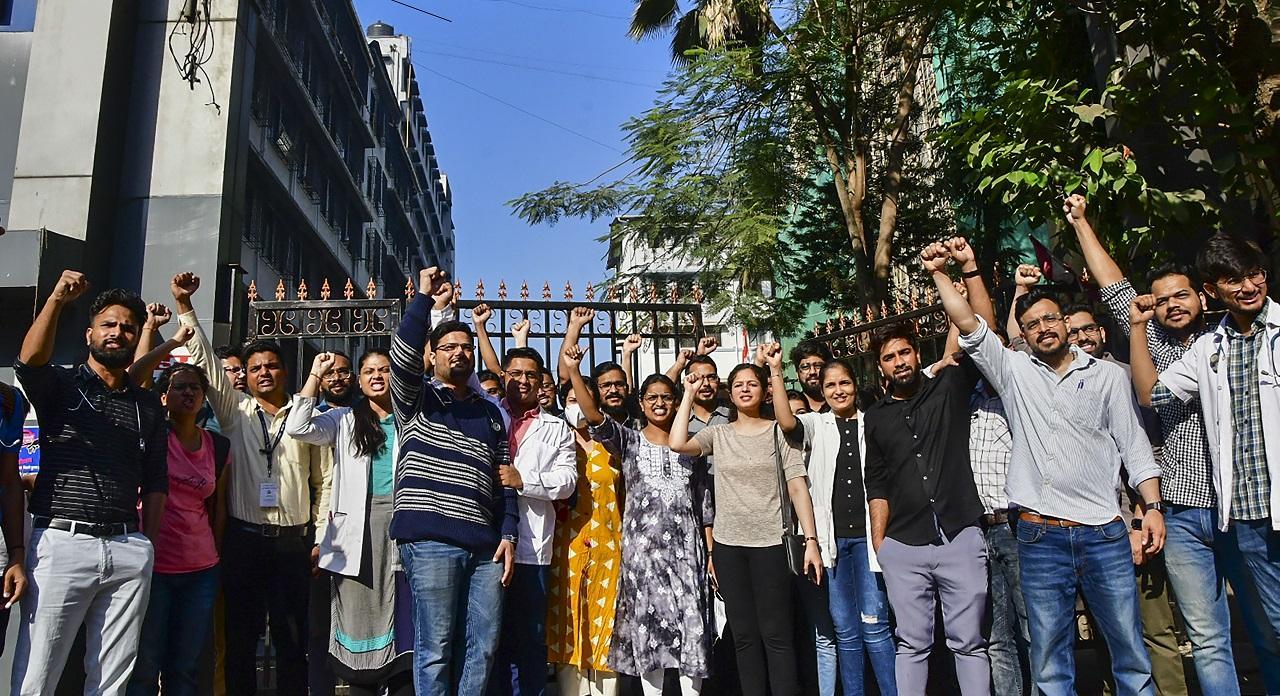 More than 7,000 resident doctors in govt colleges go on strike in Maharashtra